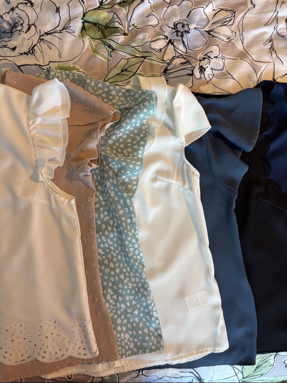 SHEIN women’s blouse top bundle size SMALL 7 pieces - White, Blue, Tan, black